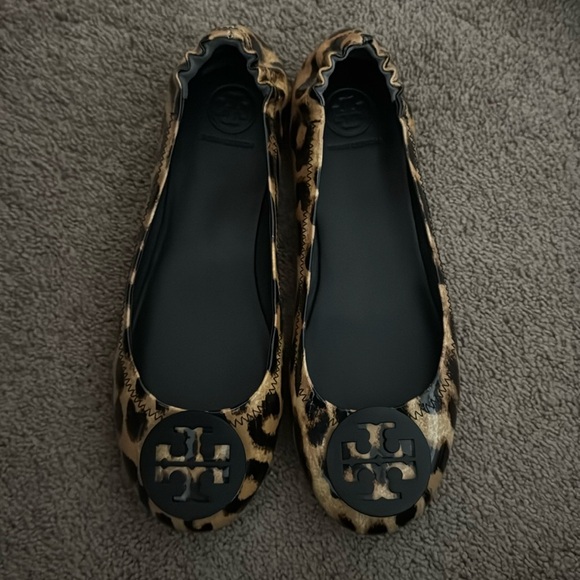 Tory Burch Leopard Flats 7 - Picture 1 of 3